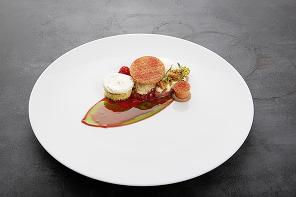 Dessert: Erdbeer-Gurken-Goldsafteis