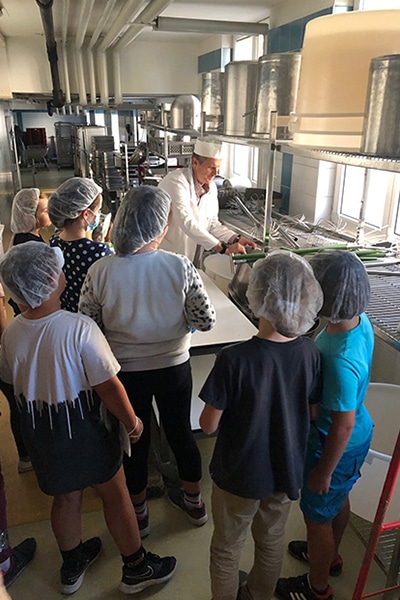 Kinderbürgermeister zu Besuch in der Küche Graz, um sich ein Bild von der praktischen Umsetzung der Schulverpflegung zu machen.