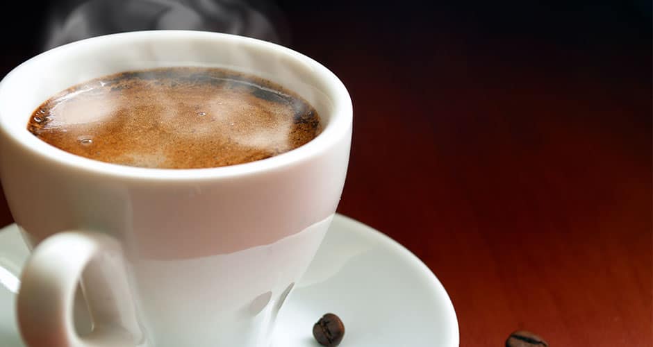 Temperatur ist der unterschätzte Faktor des Kaffeegenusses. Warum heißer Kaffee kein heißer Tipp ist, erklärt Dr. Steffen Schwarz.