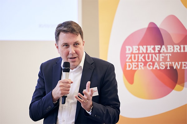 Markus Tressel referierte beim Dialogforum der Denkfabrik Zukunft der Gastwelt.
