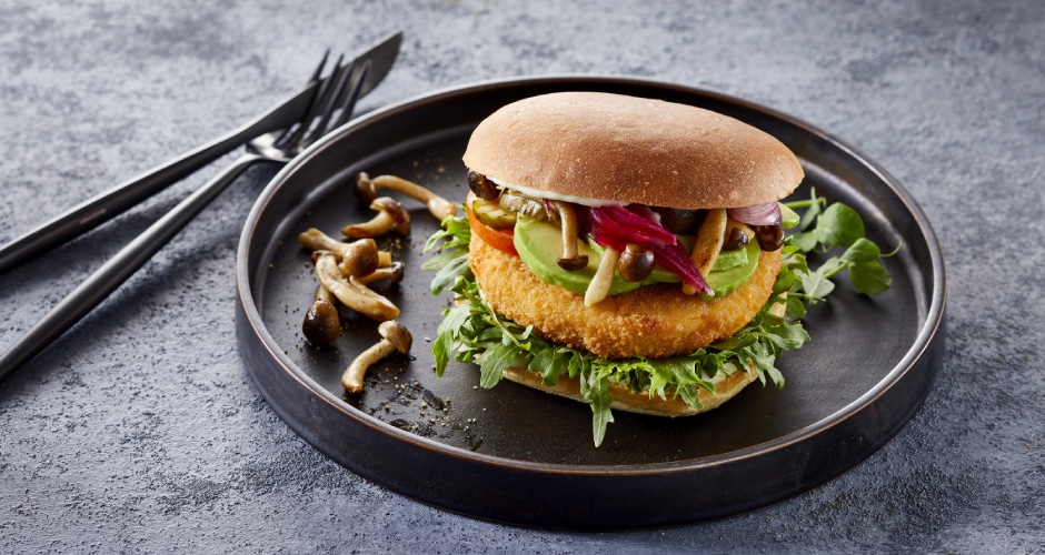 Arla Pro erfindet den Veggie-Burger mit dem Crispy Coated Cheese Patty neu.