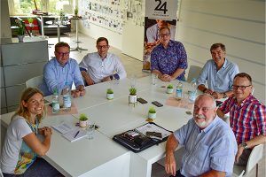Die Teilnehmer des Digi-Round-Tables rund um die Digitalisierung und Vernetzung der Hospitality-Branche diuskutieren die To do's der Branche.