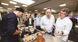 Thomas Bühner engagiert sich für Nachwuchsförderung, z. B. als Juror bei der Sodexo Sustainable Chef Challenge.