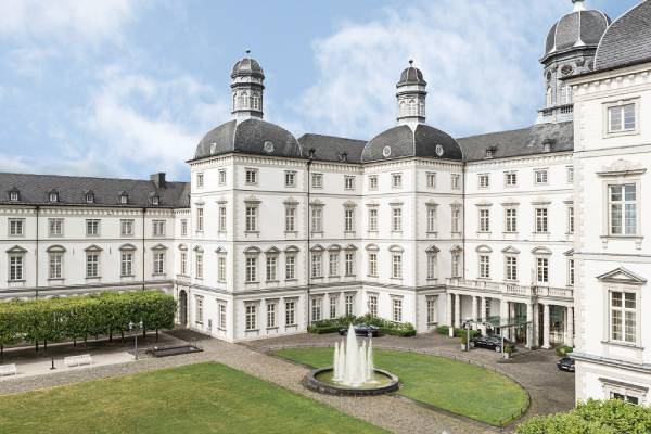 Außenansicht des Althoff Grand Hotel Schloss Bensberg