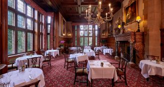 Christoph Hesse und sein Küchenteam begrüßen die Gäste im Schlosshotel Kronberg bis zum 12. Mai zum Fine Dining im Schlossrestaurant Victoria.