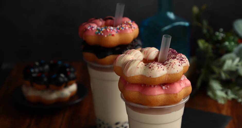 Bubble Tea mit Mochi Donuts. Im fünften Teil der Serie FoodZoom 2.0 spricht Karin Tischer über Eatertainment und Fun Facts rund um die Ernährung.