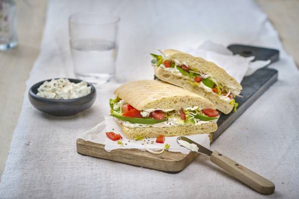 Frischkäse Avocado Sandwich mit Sandwich von Lantmännen