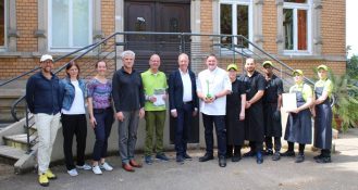 Am 12. April 2024 erhielt das Betriebsrestaurant von Weleda, betrieben vom Caterer s.bar, die Grüne Suppenkelle von der Deutschen Umwelthilfe für ihr nachhaltiges Engagement.
