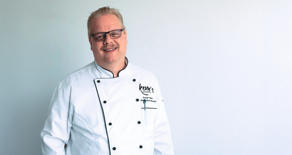 Peter Beer, Leitung Verpflegungsmanagement, Zentralküche von KEM's Kulinarik, im Interview zur Herausforderung Wasserschaden.