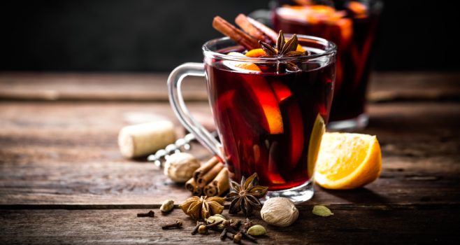 Orderbird hat die Entwicklung des Glühwein-Konsumverhaltens der letzten drei Jahre zusammengetragen. Wann wird Glühwein am liebsten getrunken? Wo ist er am teuersten? Und welche Trends zeichnen sich in puncto Glühwein ab?