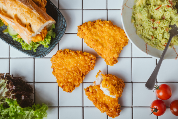 Die Mini Hähnchen-Knusper-Schnitzel eignen sich für kleine Chicken-Burger, als Zutat in Wraps oder klassische Fleischkomponente eines Tellergerichts.