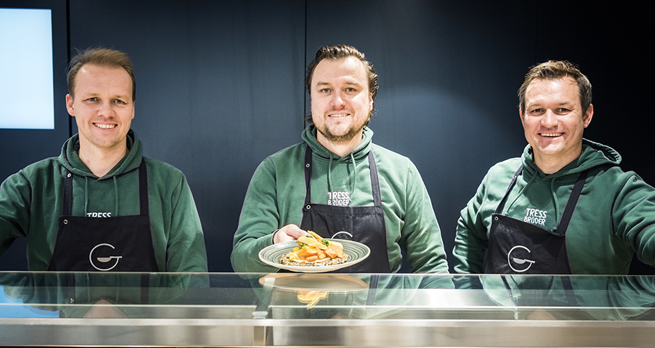 Die TressBrüder haben ihr Portfolio erweitert um Bio-Convenienceprodukte für die AHV. Erster Partner ist die Mercedes-Benz Gastronomie.