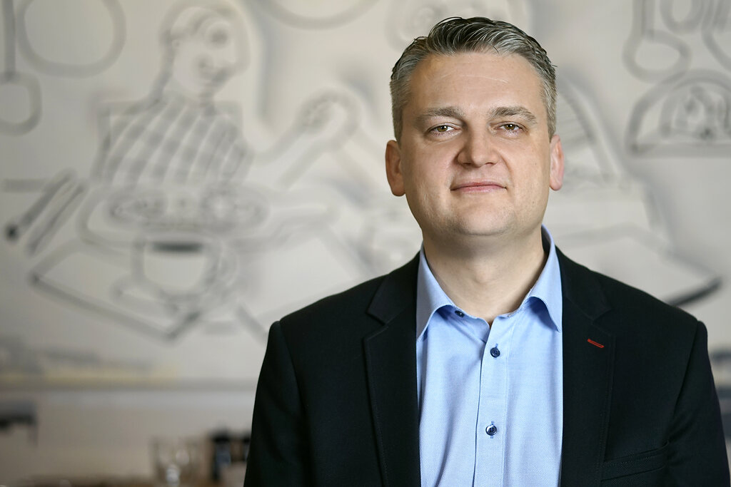 Pflicht zu bargeldlosen Bezahlmöglichkeiten: Mehr Effizienz für Gastronomen, Wahlfreiheit für Gäste – ein Statement von Andreas Jonderko, Mitgründer und Geschäftsführer von Gastronovi.