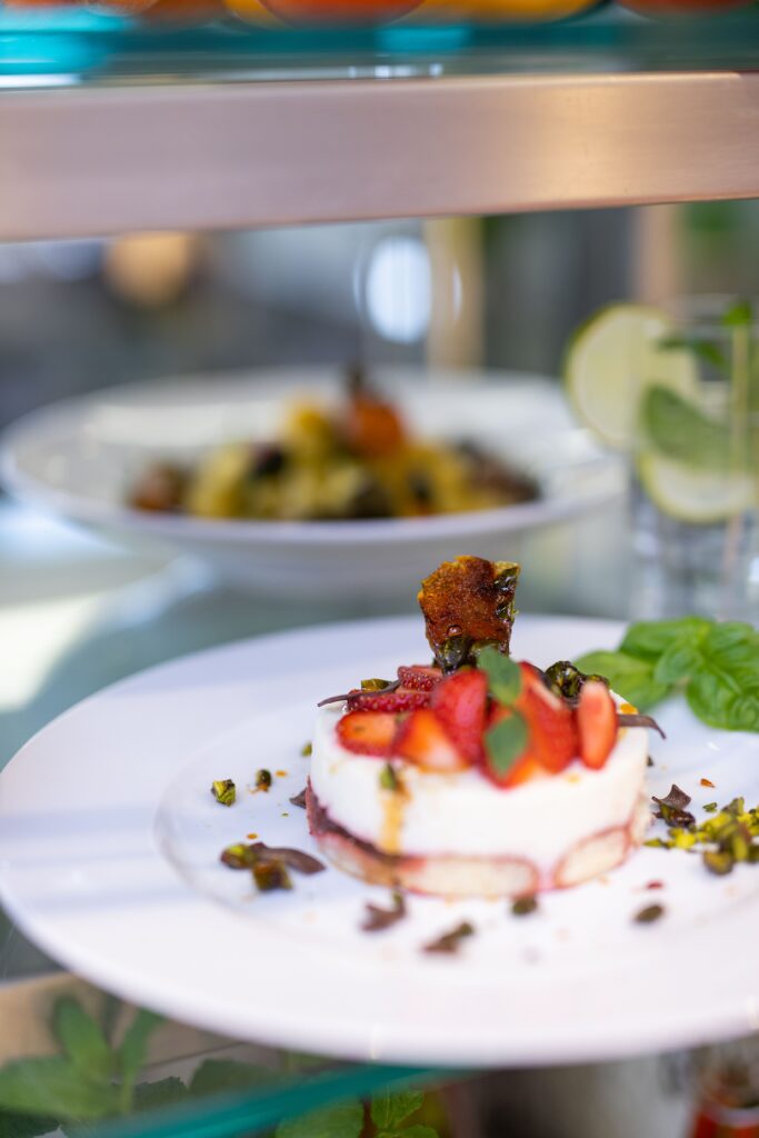 Wisag Catering setzt im Mai mit saisonalen Spezialitäten und innovativen Rezepturen in Betriebsrestaurants und Pflegeeinrichtungen unter dem Motto „Frühlingszauber“ kreative Impulse.