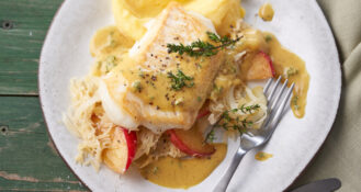 Immer mehr GV- und Gastrobetriebe setzen auf steigende Bio-Quoten. Passend dazu gibt es den Löwensenf Bio von Develey Food Service ab sofort auch im 5-kg-Großgebinde.