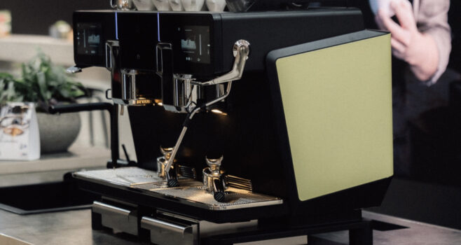 In Zeiten von Fachkräftemangel und steigenden Erwartungen an Kaffeequalität und -vielfalt trifft die WMF espresso Next den Nerv der Gastro- und Baristaszene.