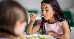 FOOD’N SCHOOL macht Schulessen zum Lernort für Ernährung.