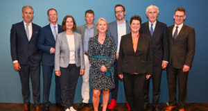 Vorstand und Aufsichtsrat der HGK nach den Wahlen v. l.: Dr. Urban Uttenweiler, Gerald Pütter, Dorothee Eckes, Bernd Voss, Suzann Heinemann, Bastian Heiser, Karin Krings, Hans-Hubert Imhoff, Dr. Hans-Ulrich Kauderer