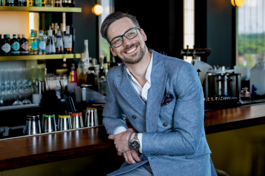 M'Uniqo_Bar Manager Gabriel Poetschke