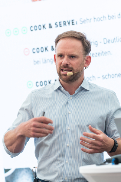 Produktmanager Philipp Schumacher nahm sich des wichtigen Themas eines gelungenen Produktions- und Aufbereitungsprozesses an.