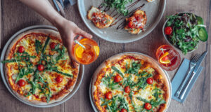 Ciao Bella eröffnet sein 57. Restaurant im Allee-Center Remscheid. Das moderne italienische Konzept punktet mit hausgemachter Pizza, Pasta und schnellen To-go-Angeboten – mitten im größten Einkaufszentrum der Region.