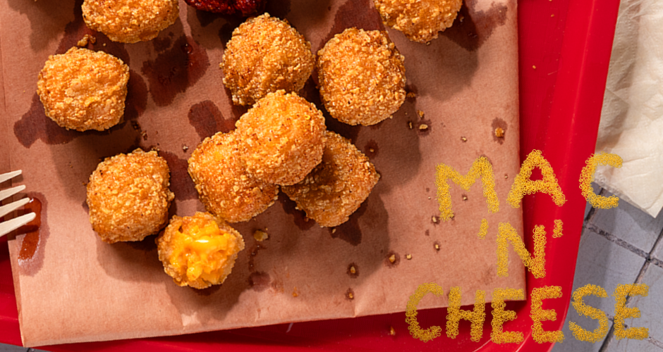 Die neuen Mac’n’Cheese Bites von Salomon FoodWorld verbinden cremige Makkaroni mit würzigem Cheddar-Feeling und einer feinen Chipotle-Note.