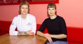 Seit der Eröffnung 2022 steht das HAPPA in Berlin für pflanzliche Küche mit Haltung – und bislang auch für Bio. Doch Ende Juni ließ das Team um Sophia Hoffmann die Zertifizierung bewusst auslaufen. Im Interview spricht sie über Bürokratie, fehlende Unterstützung und den Wunsch nach mehr echter Transparenz in der Gastronomie.