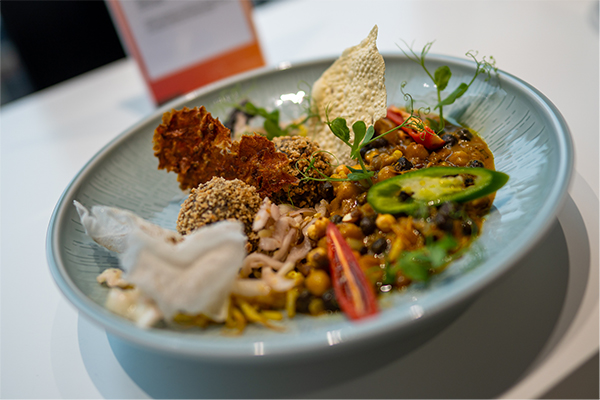 Bowl mit hohem Grad an Handwerklichkeit, dem Grundsatz von Genuss & Harmonie.