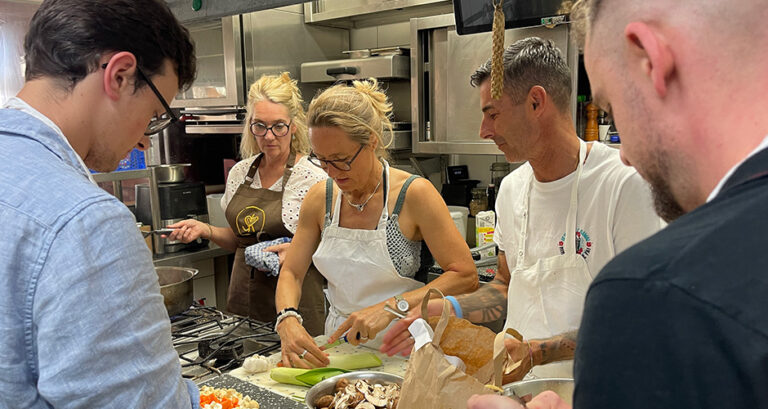 Unter dem Titel „Zukunftsküche“ präsentiert Balázs Tarsoly von Branding Cuisine gemeinsam mit inspirierenden Partnern im Herbst 2025 drei innovative Workshopformate.