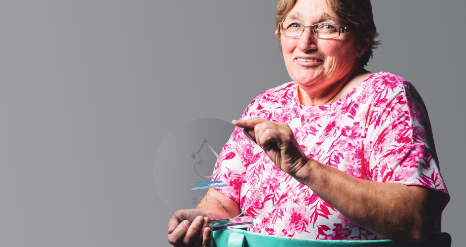 Helga Dassinger von der Jugendherberge Garmisch-Partenkirchen, Spülerin des Jahres 2025 - ausgezeichnet von Winterhalter.