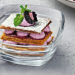 Rezept für Philadelphia-Brombeer-Cassis Millefeuille.