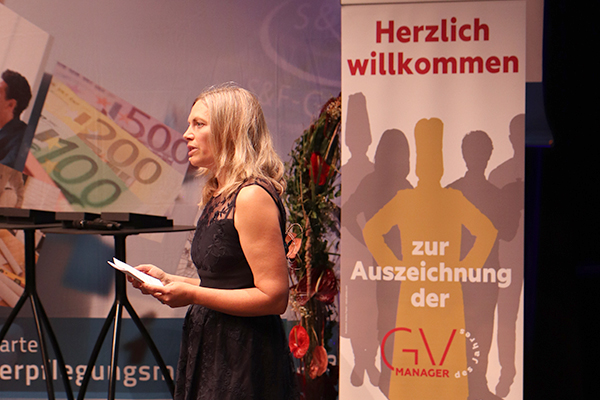Claudia Kirchner, Chefredakteurin des GVMANAGER, führte durch den Abend.