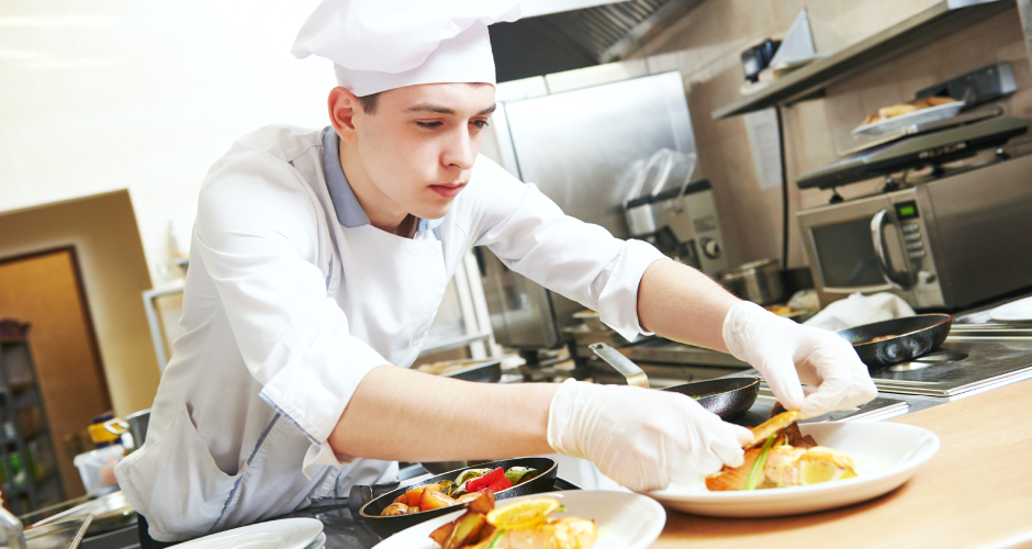 Der Fachkräftemangel, ein junger Koch und HR.