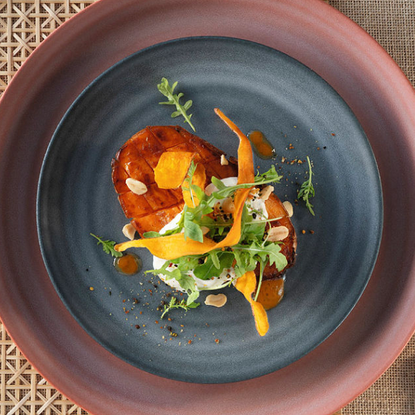 Gebackene Süßkartoffel mit Lemon-Chili-Pepper und Erdnüssen nach einem Rezept von Wiberg.