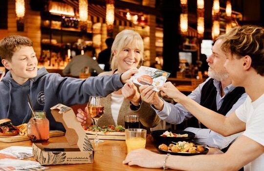 Digital Detox, also Essengehen ohne Handy, lautet das Motto bei Cafe del Sol im Januar.