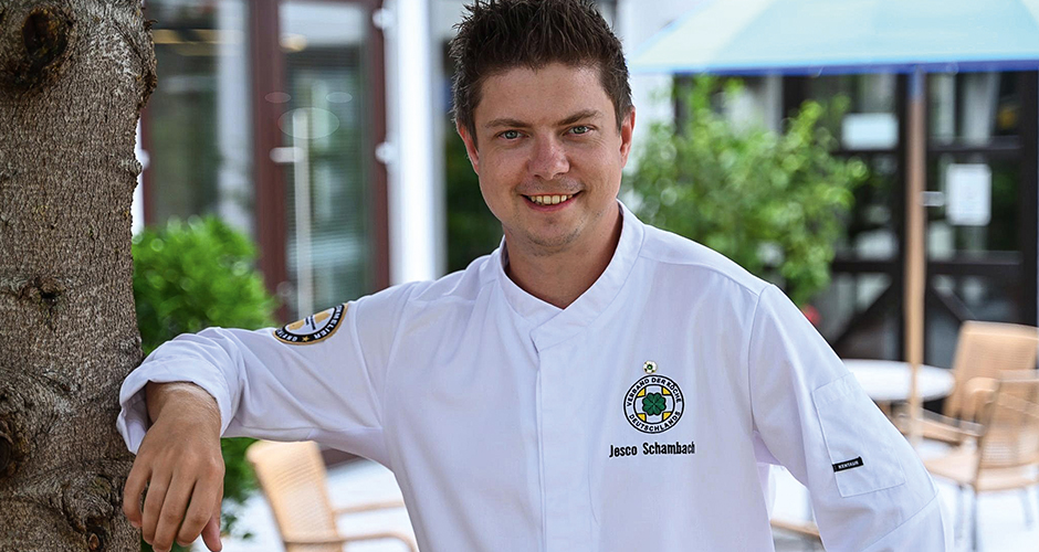 Jesco Schambach widmet sich mit viel Engagement der Koch-Ausbildung.