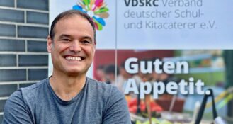 mammas canteen an 105 Schulstandorten: Okan Saiti