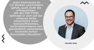 Was bringt die DIN 77235 Gastgebern ganz konkret? Experte Michael Jama erklärt im Interview, warum ein Standard in der Analyse so wichtig ist, welche fünf Themenfelder jeder Betrieb prüfen sollte – von Haftung bis Liquidität – und wie aus Soll-Ist-Abgleich und Priorisierung eine verlässliche Entscheidungsgrundlage wird.