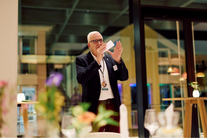 Leonhard Stärk, ehemaliger Landesgeschäftsführer des Bayerischen Roten Kreuzes (BRK).