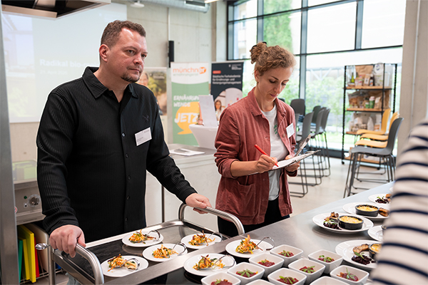 Kritische Jury beim Wettbewerb Radikal bio-regional