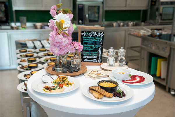 Den 2. Platz des Wettbewerbs Radikal bio-regional der Biostadt München erkochte Gruppe 2 mit diesem Menü.